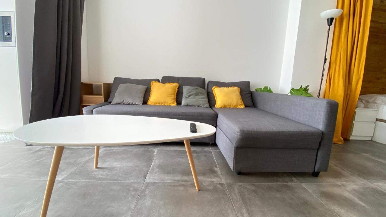 Noguera A Apartment On The Beach Валенсия Екстериор снимка